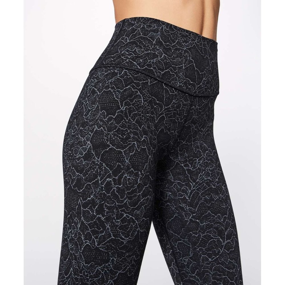 Lululemon Align Crop 19" Lacescape Dark Cast Black